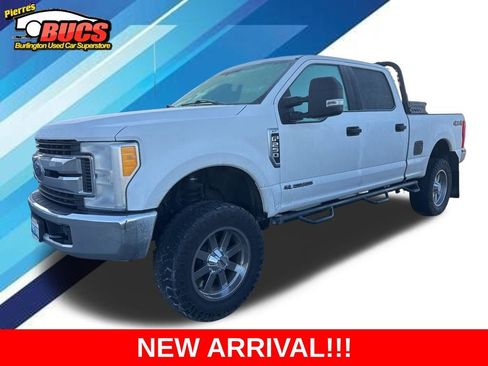 Used 2017 Ford F250 XLT image 1