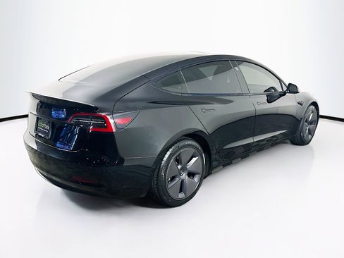Used 2021 Tesla Model 3 Standard Range Plus image 9