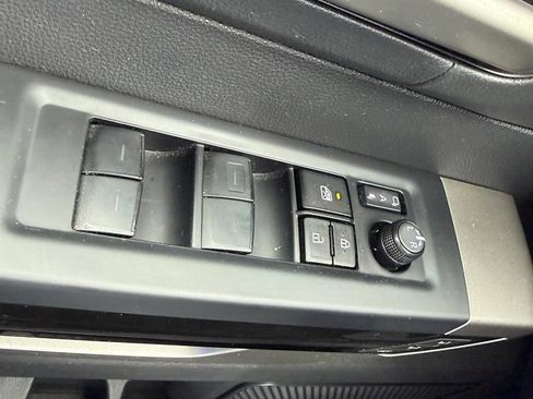 Used 2024 Toyota Tundra Limited AWD/4WD image 19