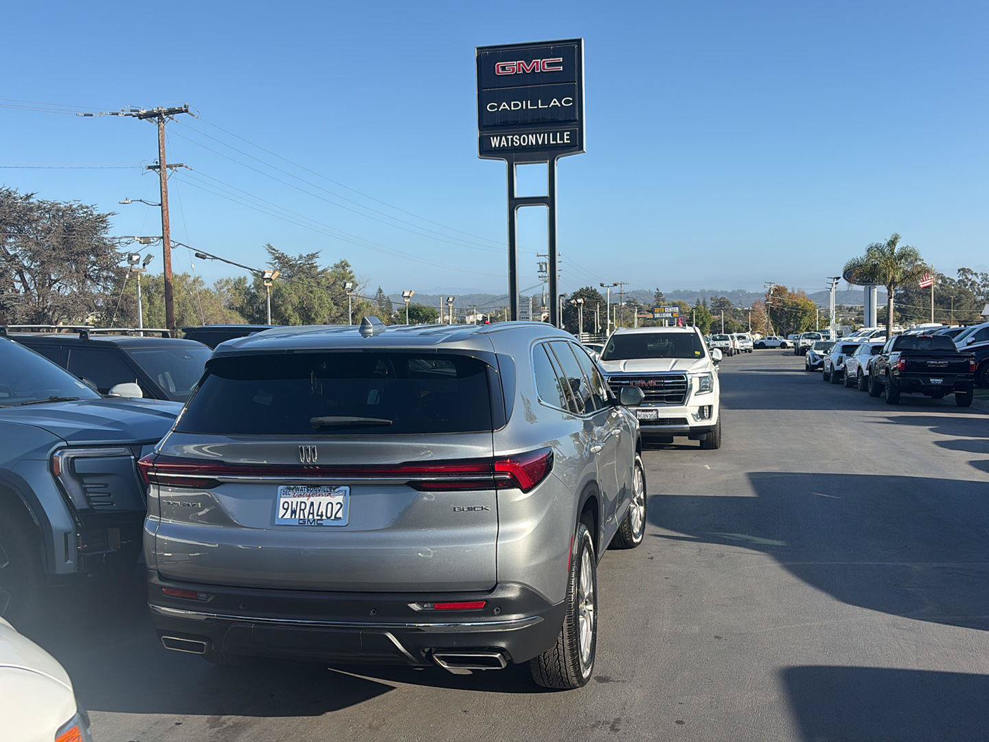 Used 2026 Buick Enclave Preferred FWD image 9