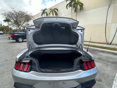 Used 2025 Ford Mustang Premium image 34
