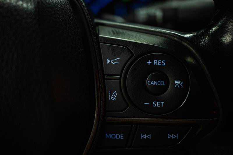 Used 2022 Toyota Camry XSE FWD image 18