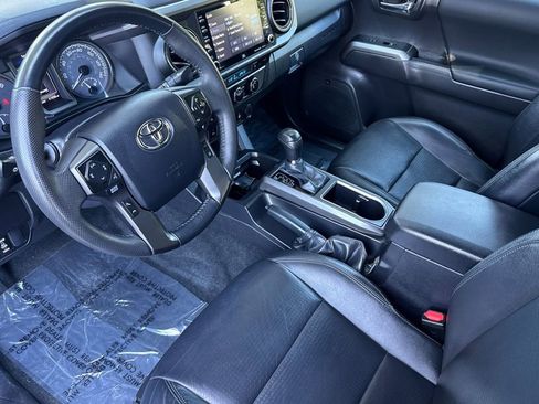 Certified 2023 Toyota Tacoma TRD Sport w/ TRD Premium Sport Package AWD/4WD image 9