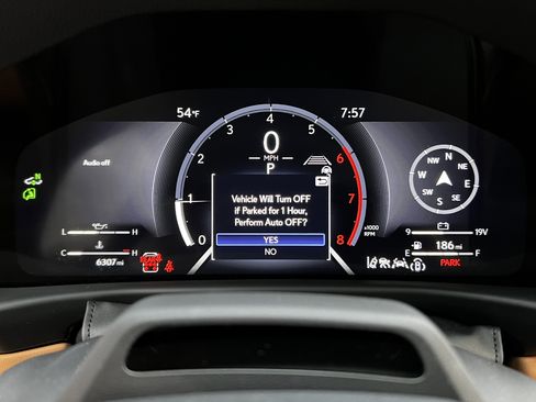 Used 2025 Lexus LX 600 4WD w/ Luxury Package image 22