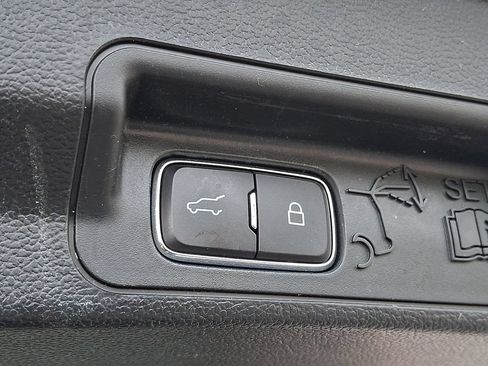 Used 2023 Ford Explorer ST w/ Equipment Group 401A AWD/4WD image 34