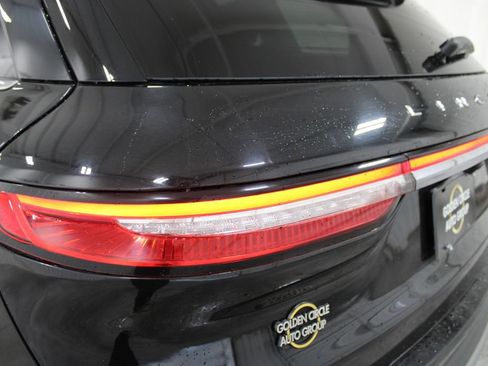 Used 2024 Lincoln Corsair AWD w/ Equipment Group 101A image 24