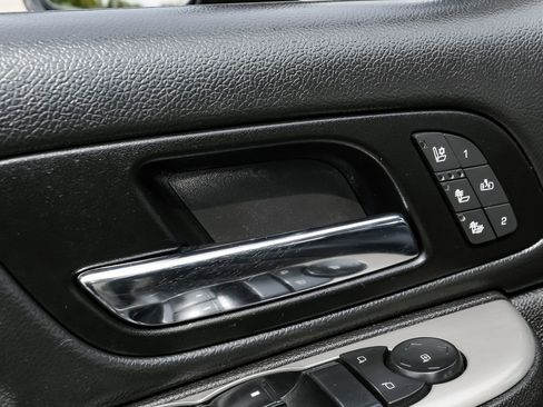 Used 2013 Chevrolet Silverado 2500 LTZ w/ LTZ Plus Package image 39