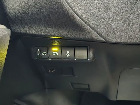 Certified 2026 Toyota Corolla Cross XLE image 26