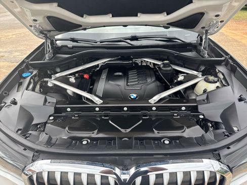 Used 2019 BMW X7 xDrive40i w/ Premium Package AWD/4WD image 26