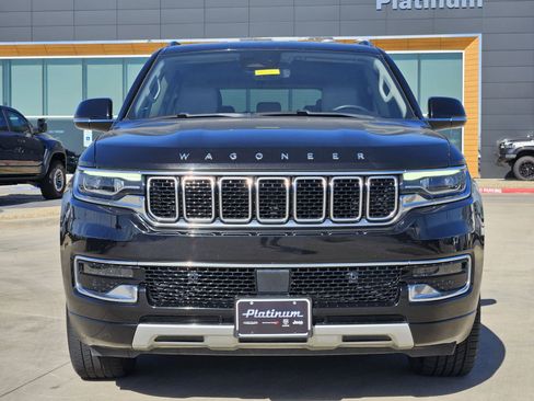 Used 2024 Jeep Wagoneer L Series II w/ Flexible Seating Group image 6