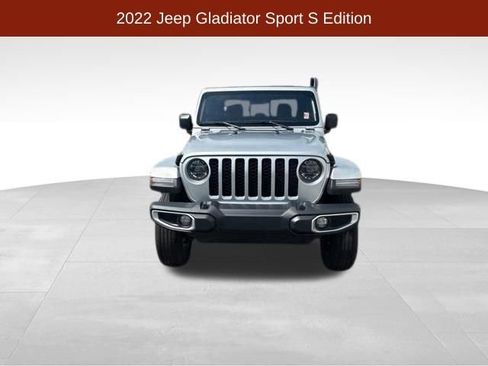 Used 2022 Jeep Gladiator Sport AWD/4WD image 2