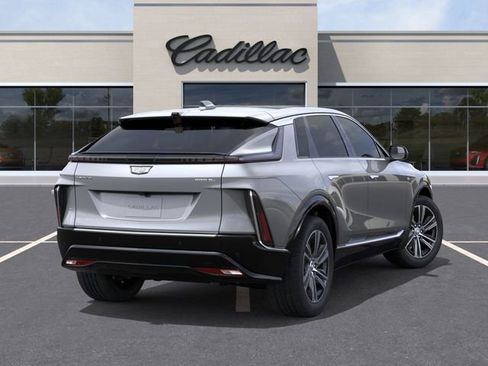 New 2026 Cadillac Lyriq Luxury AWD/4WD image 4