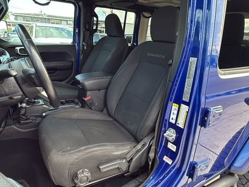 Used 2018 Jeep Wrangler Unlimited Sahara AWD/4WD image 22