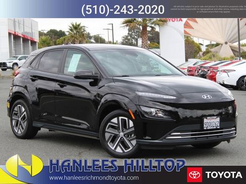 Used 2023 Hyundai Kona SE image 1