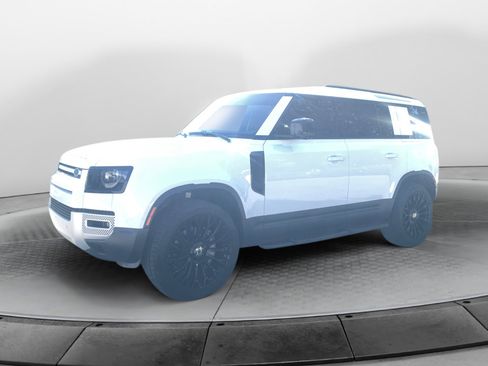 Used 2025 Land Rover Defender 110 S image 1