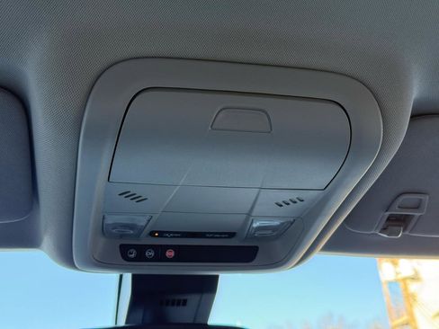 Used 2023 GMC Terrain SLE FWD image 17
