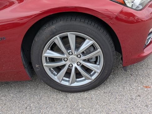 Used 2016 INFINITI Q50 Premium AWD/4WD image 11