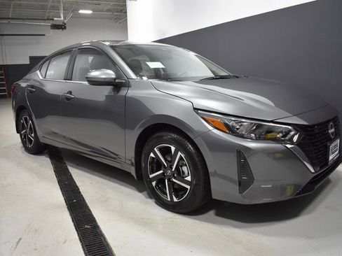 New 2025 Nissan Sentra SV image 7