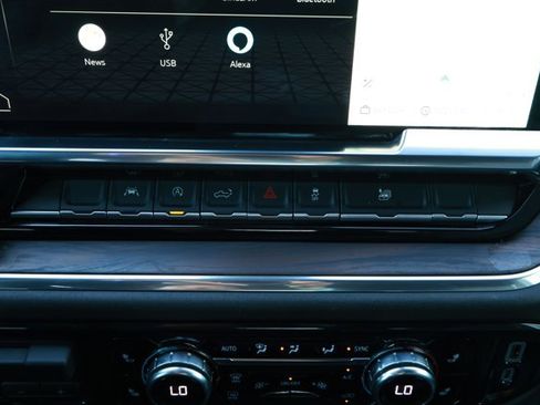 Used 2025 GMC Sierra 1500 SLT image 18