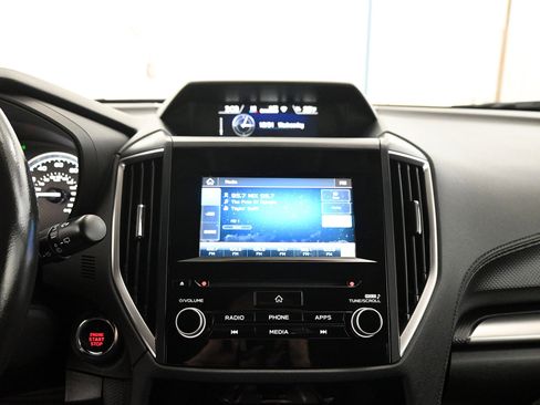 Used 2021 Subaru Forester Premium image 11