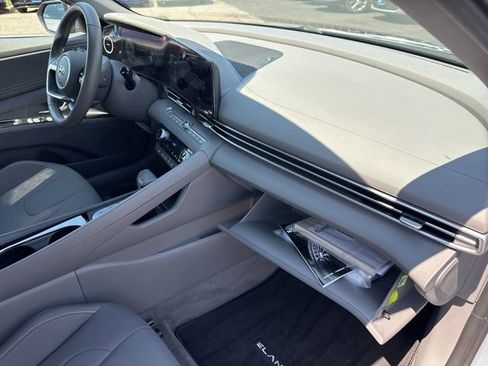Certified 2023 Hyundai Elantra SEL w/ Convenience Package image 24