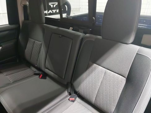 Certified 2024 Nissan Titan SV w/ SV Convenience Package AWD/4WD image 13