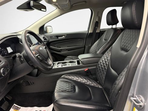 Used 2024 Ford Edge Titanium image 12