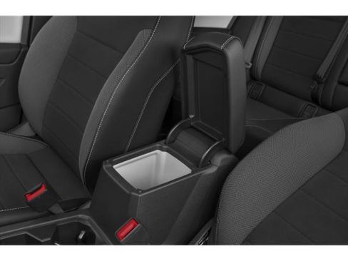 Used 2024 Volkswagen Taos SE w/ Panoramic Sunroof Package AWD/4WD image 17