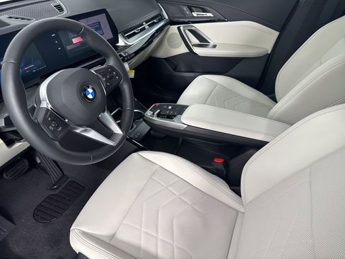 New 2026 BMW X1 xDrive28i w/ Technology Package AWD/4WD image 8