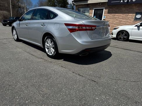 Used 2014 Toyota Avalon XLE FWD image 11