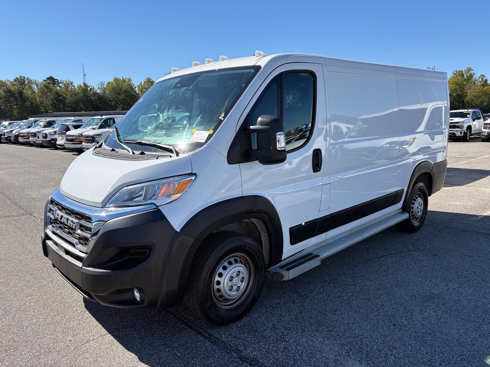 Used 2025 RAM ProMaster 2500 w/ U-Haul Equipment Group FWD image 10