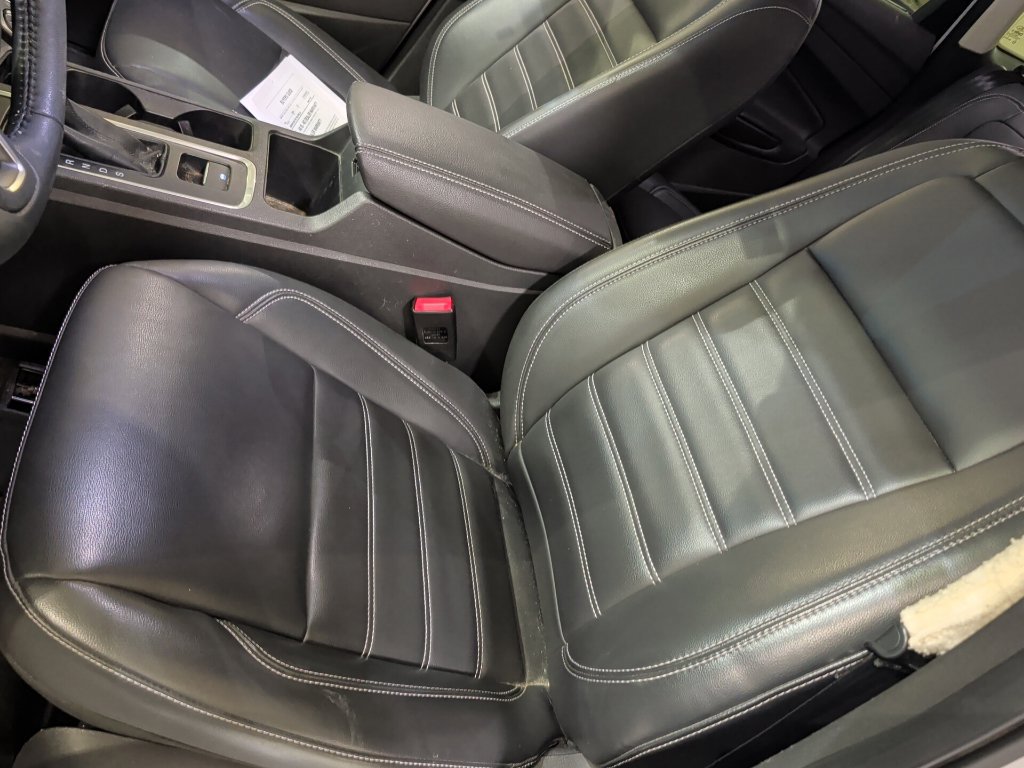 Used 2019 Ford Escape SEL AWD/4WD image 6