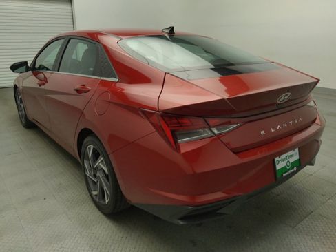 Used 2025 Hyundai Elantra Limited FWD image 5