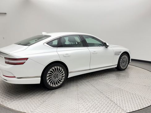 Certified 2024 Genesis G80 image 2