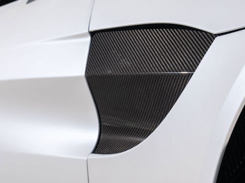 Used 2021 Aston Martin V8 Vantage Coupe image 22