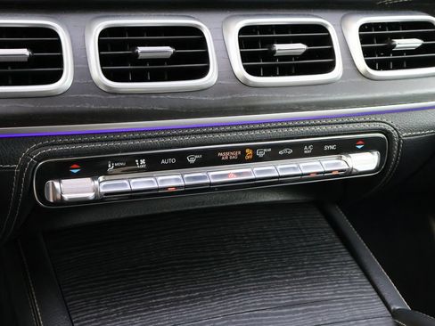 Certified 2022 Mercedes-Benz GLE 53 AMG 4MATIC image 28