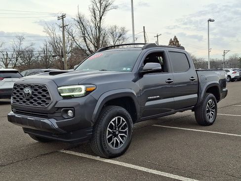 Certified 2023 Toyota Tacoma TRD Sport image 3