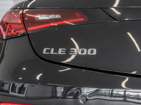 Used 2025 Mercedes-Benz CLE 300 4MATIC Cabriolet image 21