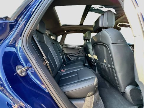 Certified 2026 Porsche Macan AWD/4WD image 29