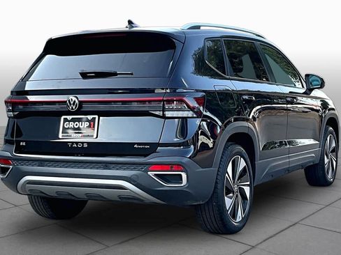 Used 2025 Volkswagen Taos SE AWD/4WD image 13