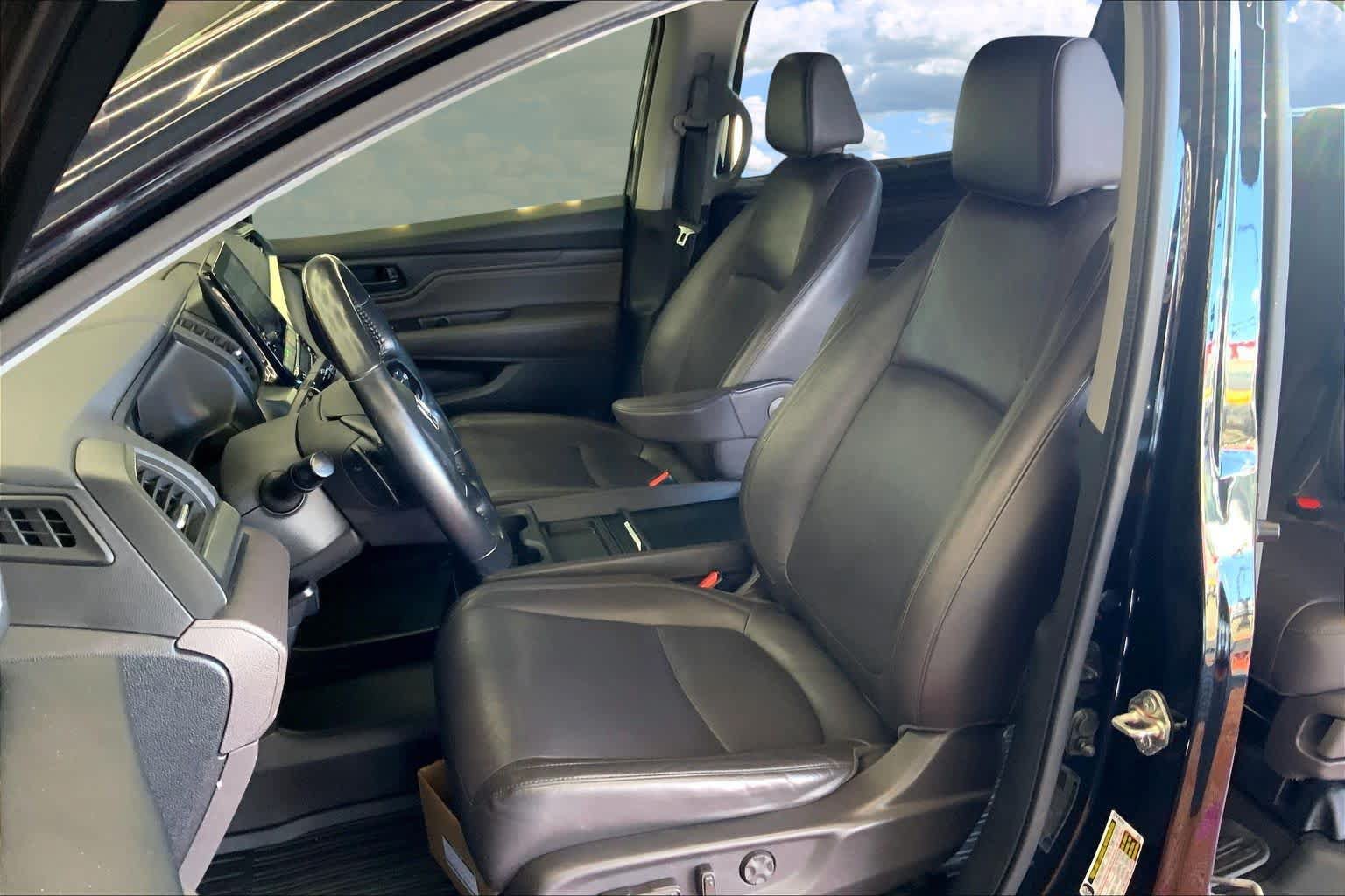 Used 2018 Honda Odyssey Touring image 11