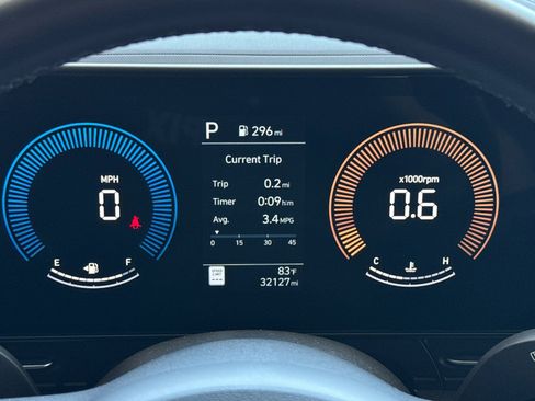 Used 2025 Hyundai Kona SEL FWD image 29