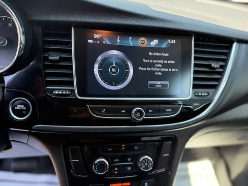 Used 2019 Buick Encore Preferred AWD/4WD image 17
