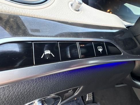 Used 2018 Mercedes-Benz S 560 Sedan image 28