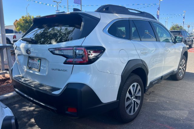 Used 2025 Subaru Outback Premium w/ Popular Package #1A AWD/4WD image 7