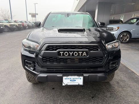 Used 2019 Toyota Tacoma TRD Pro image 2