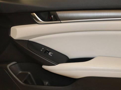 Used 2022 Honda Accord LX image 61