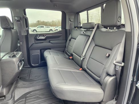 New 2026 GMC Sierra 1500 SLT w/ SLT Premium Plus Package image 8