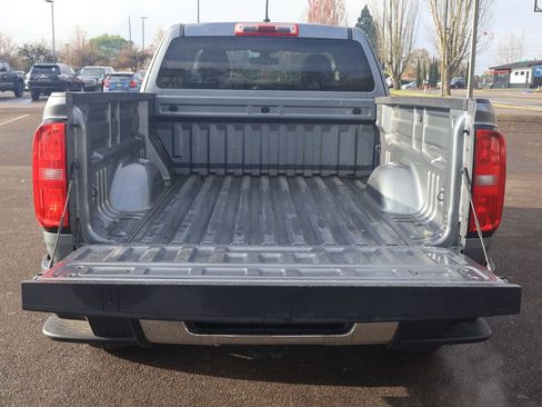 Used 2018 Chevrolet Colorado W/T RWD image 6