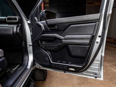 Used 2024 Toyota Tacoma SR5 w/ SR5 Upgrade Package image 36